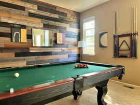 Large 5BR Retreat - Gym - Games - Office - I-25